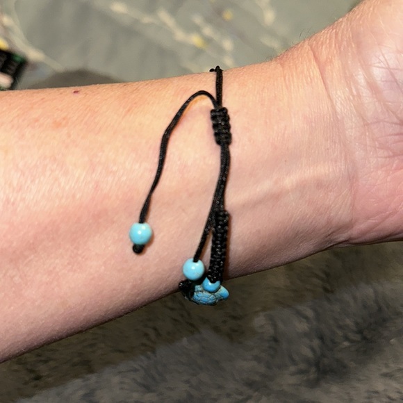 Faux Turquoise Beaded Adjustable Bracelet NWT OSFM - Picture 4 of 5